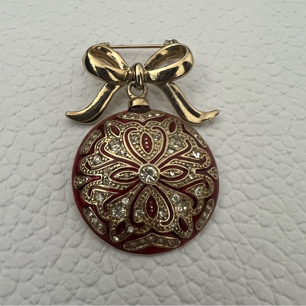Monet Red Enameled white rhinestone Christmas Ornament pin with a gold tone bow - Picture 2 of 7